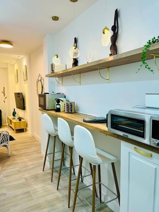 דירות מאלגה New Luxurious Studio With Patio/Center מראה חיצוני תמונה