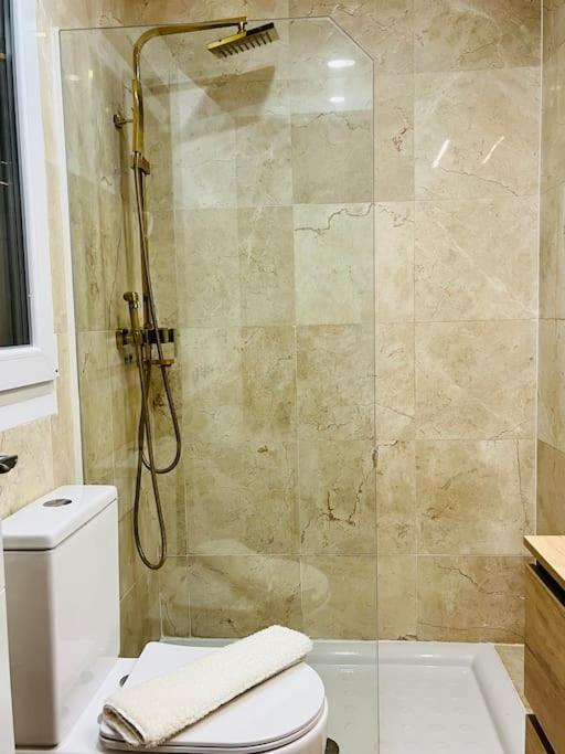 דירות מאלגה New Luxurious Studio With Patio/Center מראה חיצוני תמונה